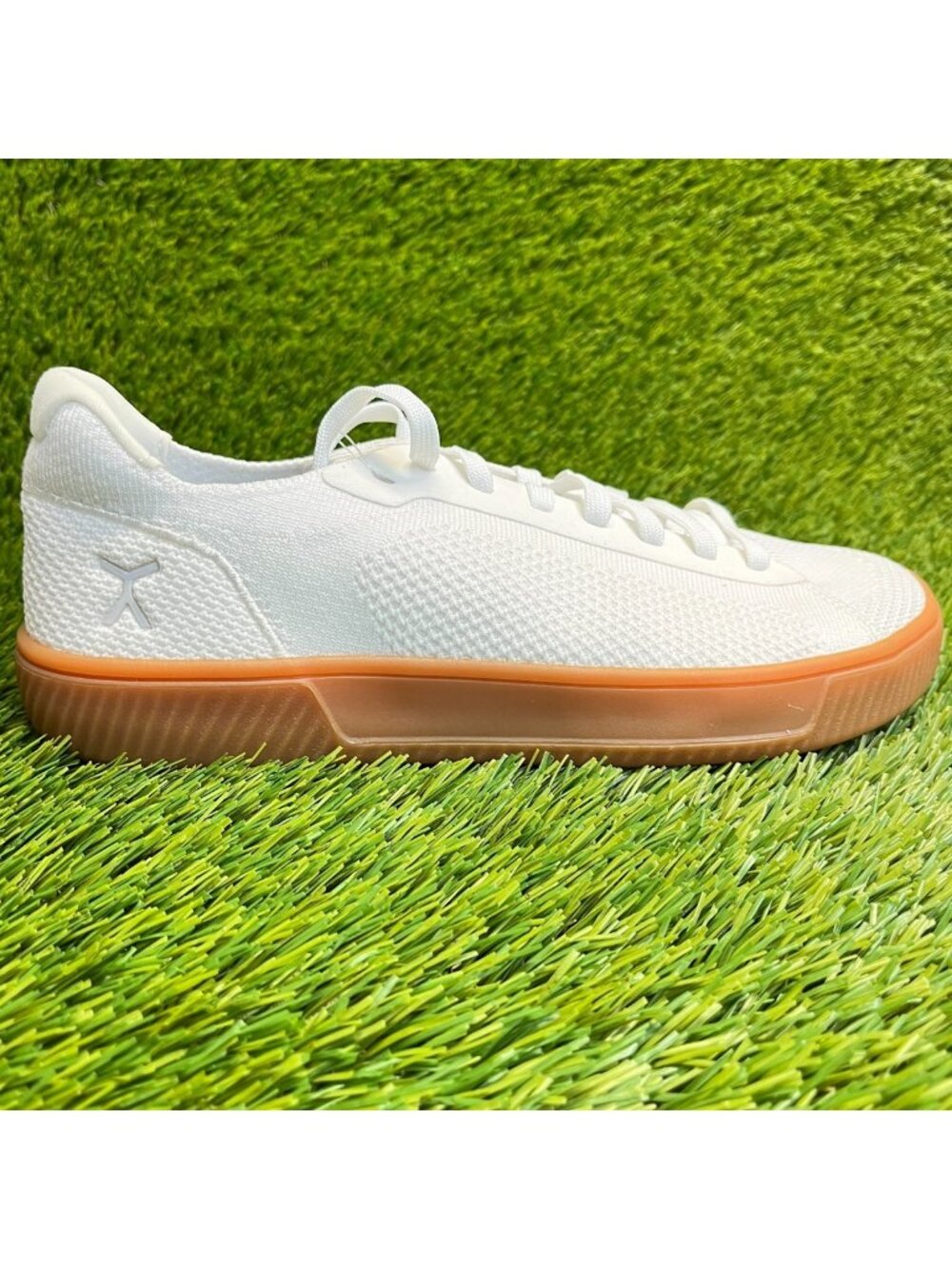 Flux Footwear Adapt Trainer White Gum‎ Mens Size 9 Athletic Knit Shoes Sneakers